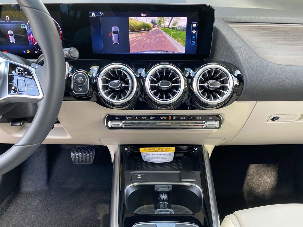 Certified 2025 Mercedes-Benz GLA 250 image 35