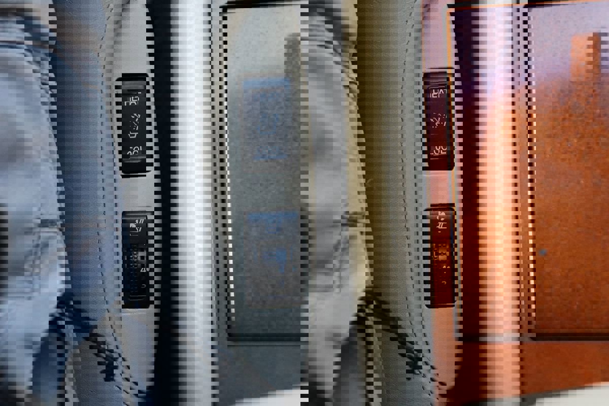 Used 2004 INFINITI Q45 Premium image 32