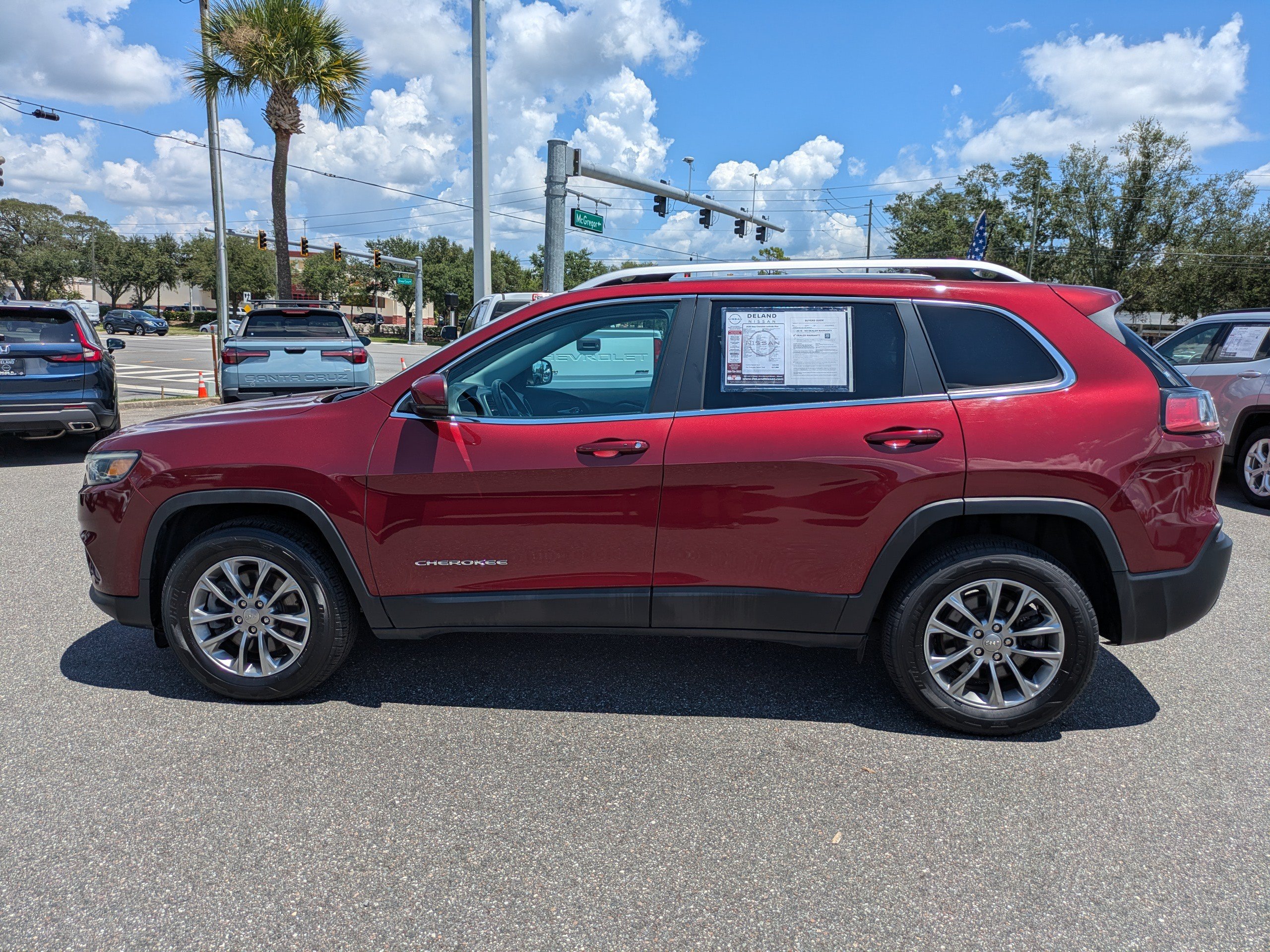 Used 2020 Jeep Cherokee Latitude Plus w/ Cold Weather Group AWD/4WD image 7