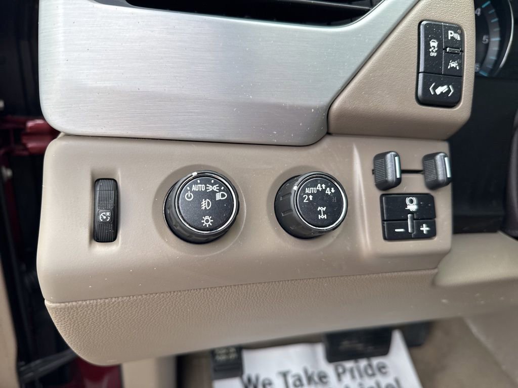 Used 2019 GMC Yukon XL SLT w/ Premium Edition AWD/4WD image 16