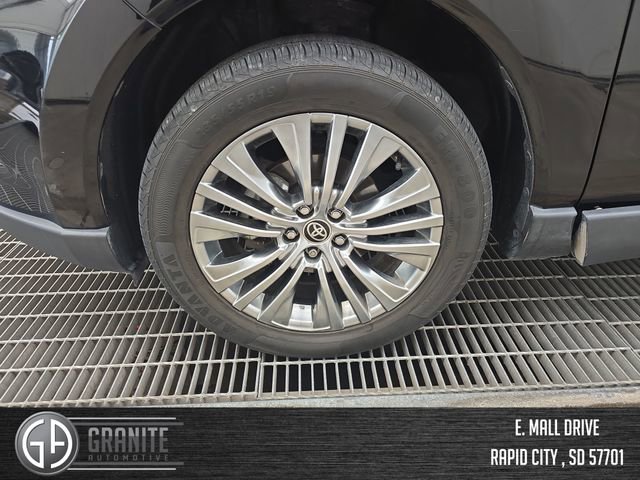 Used 2021 Toyota Venza XLE w/ Softex Package image 26