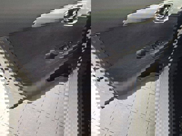 Used 2015 Nissan Sentra SR w/ Navigation Package image 16