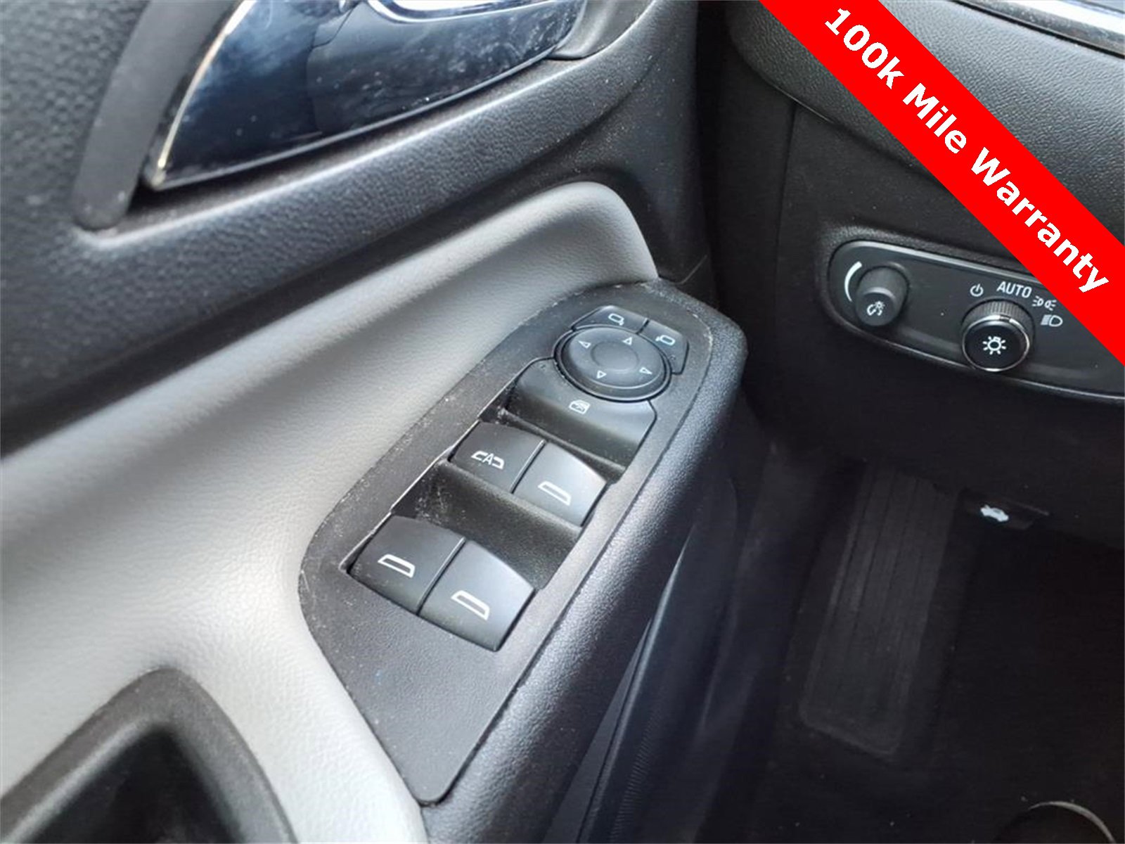 Used 2023 Chevrolet Equinox LS image 23