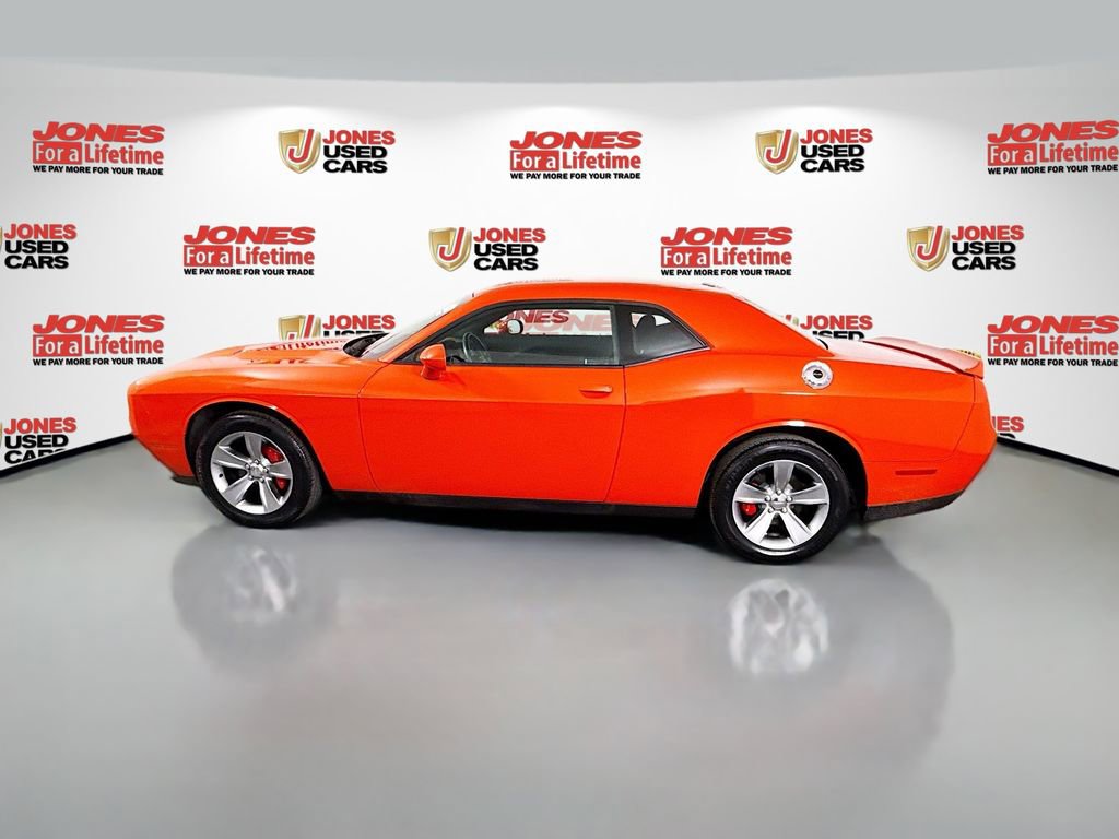 Used 2019 Dodge Challenger SXT w/ Driver Convenience Group image 13