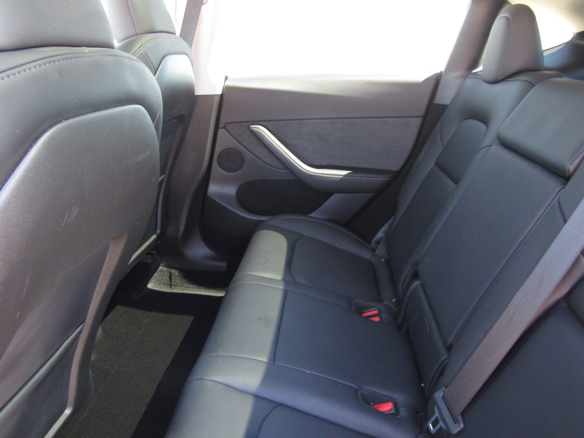 Used 2024 Tesla Model Y 2WD image 15