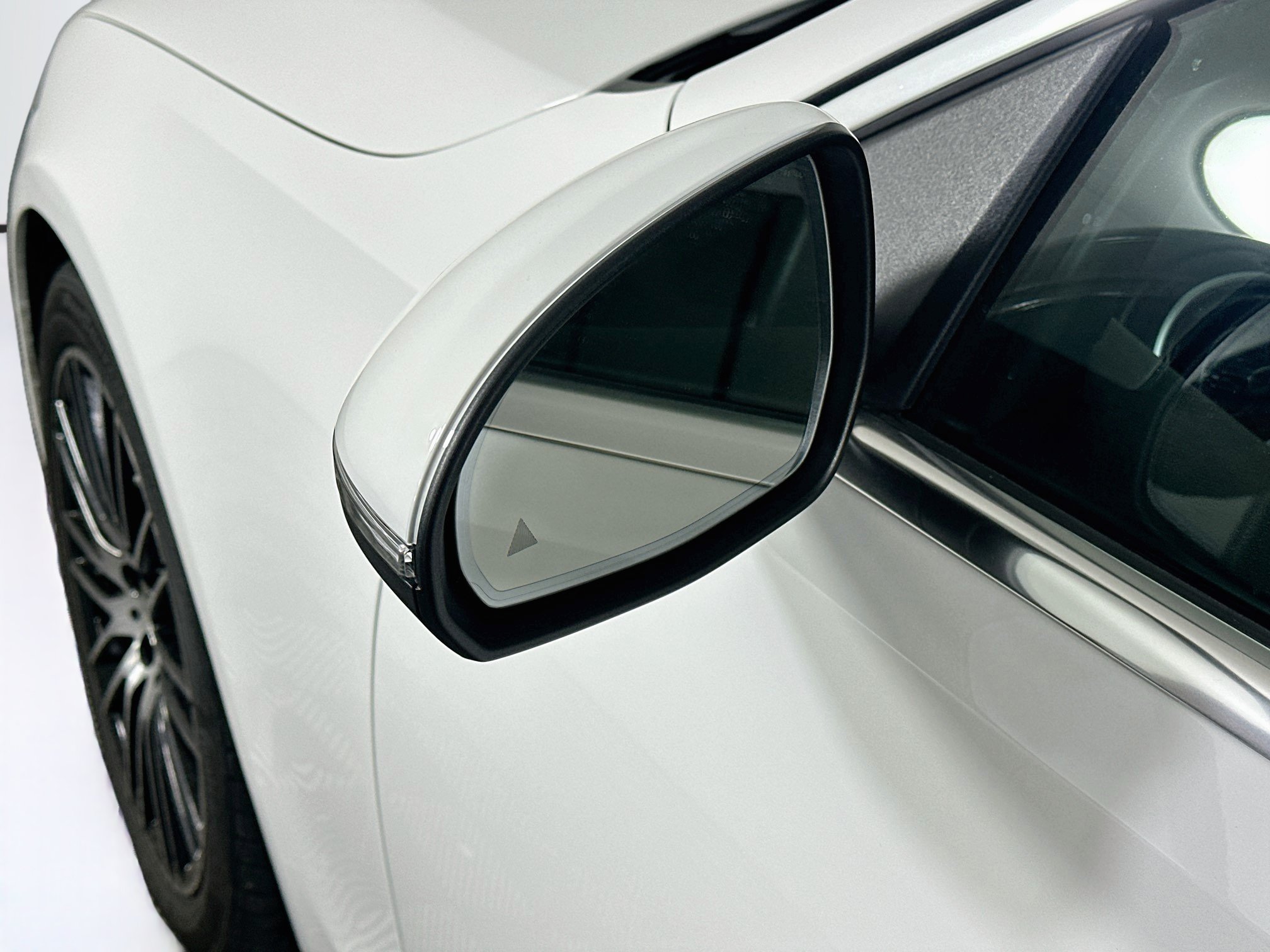 Used 2023 Mercedes-Benz C 300 Sedan image 16