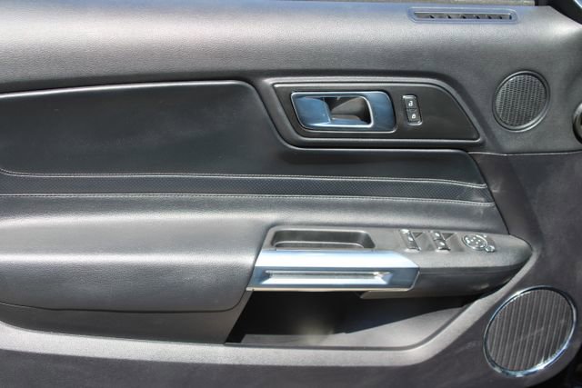 Used 2018 Ford Mustang GT Premium w/ Equipment Group 401A RWD image 10