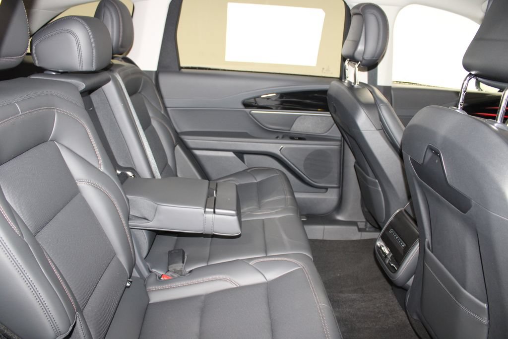 New 2026 Lincoln Nautilus Premier AWD/4WD image 29