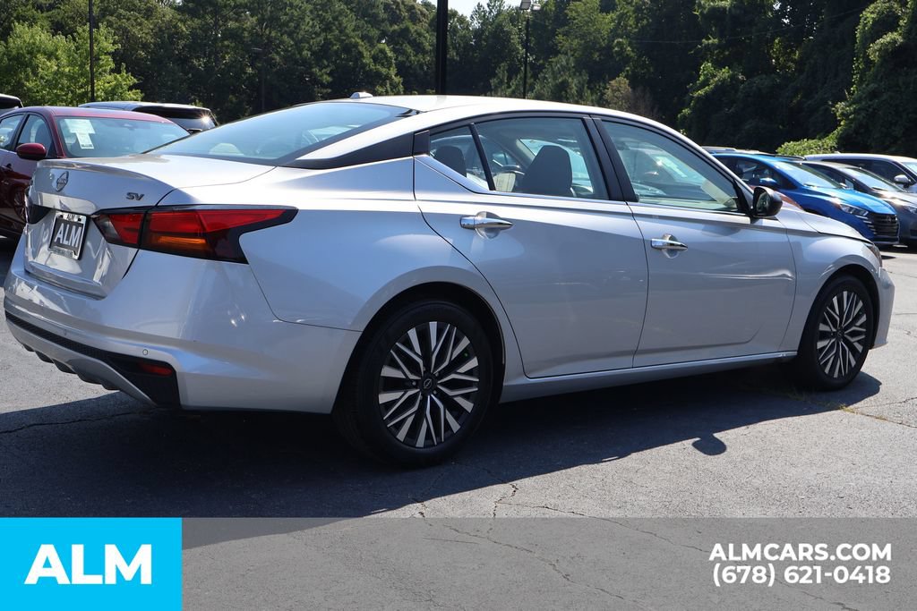 Used 2024 Nissan Altima 2.5 SV FWD image 5