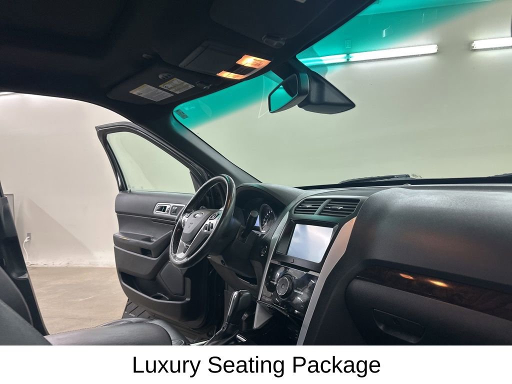 Used 2014 Ford Explorer Limited w/ Equipment Group 302A AWD/4WD image 19