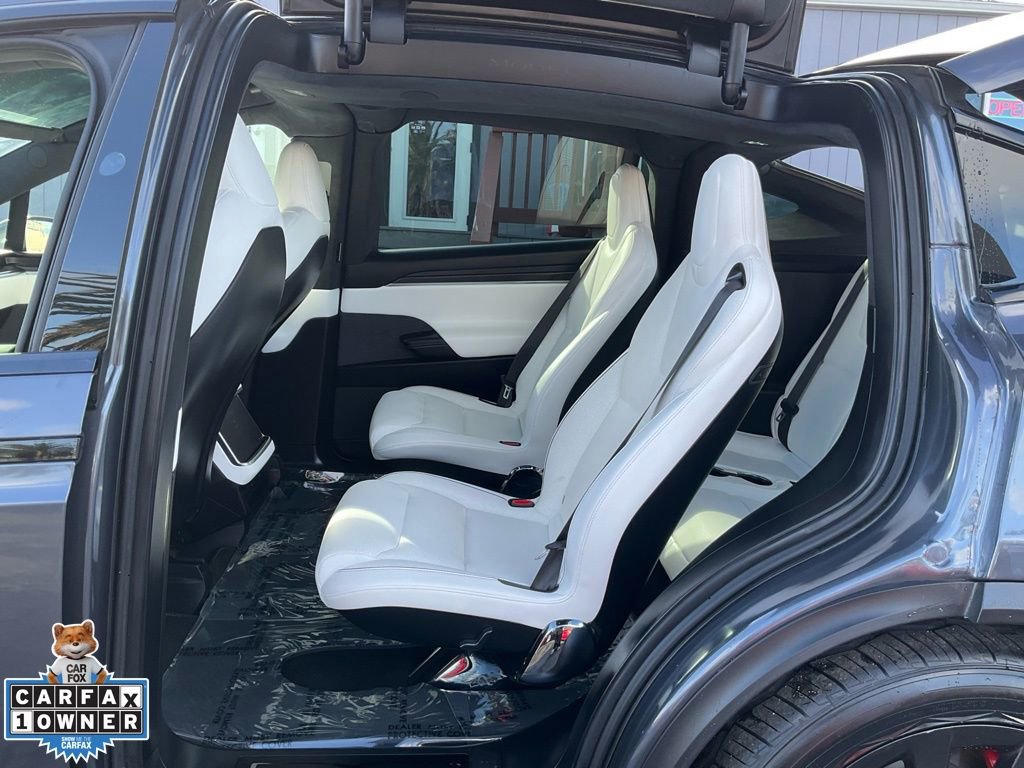 Used 2023 Tesla Model X Plaid image 7