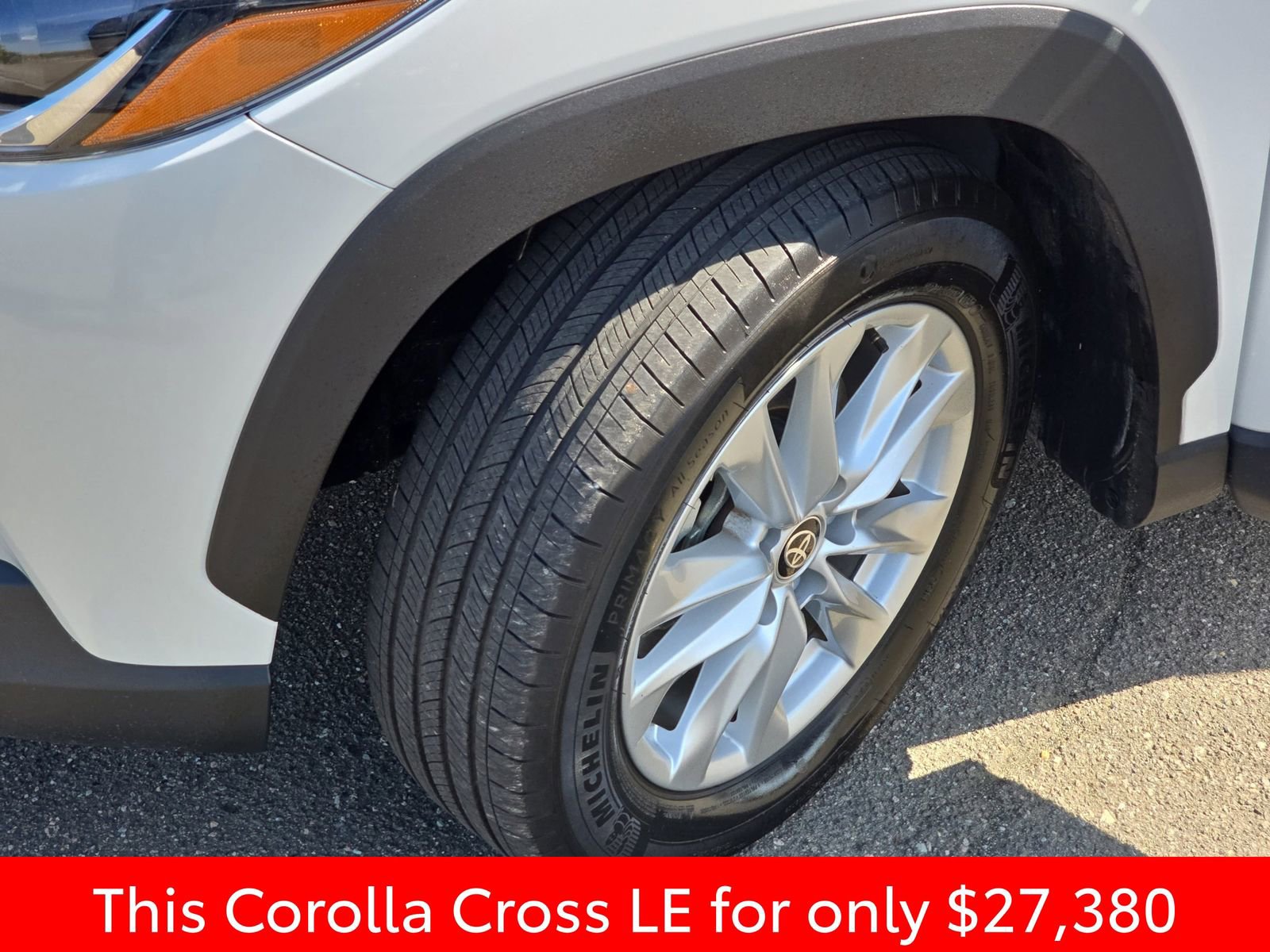 Used 2024 Toyota Corolla Cross LE AWD/4WD image 36