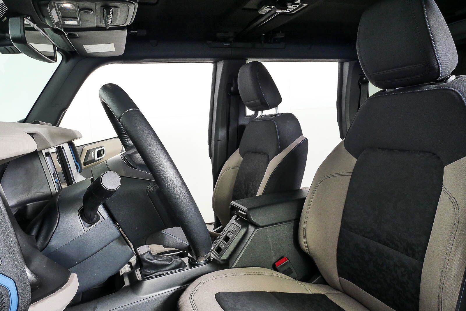 Used 2023 Ford Bronco Wildtrak AWD/4WD image 5