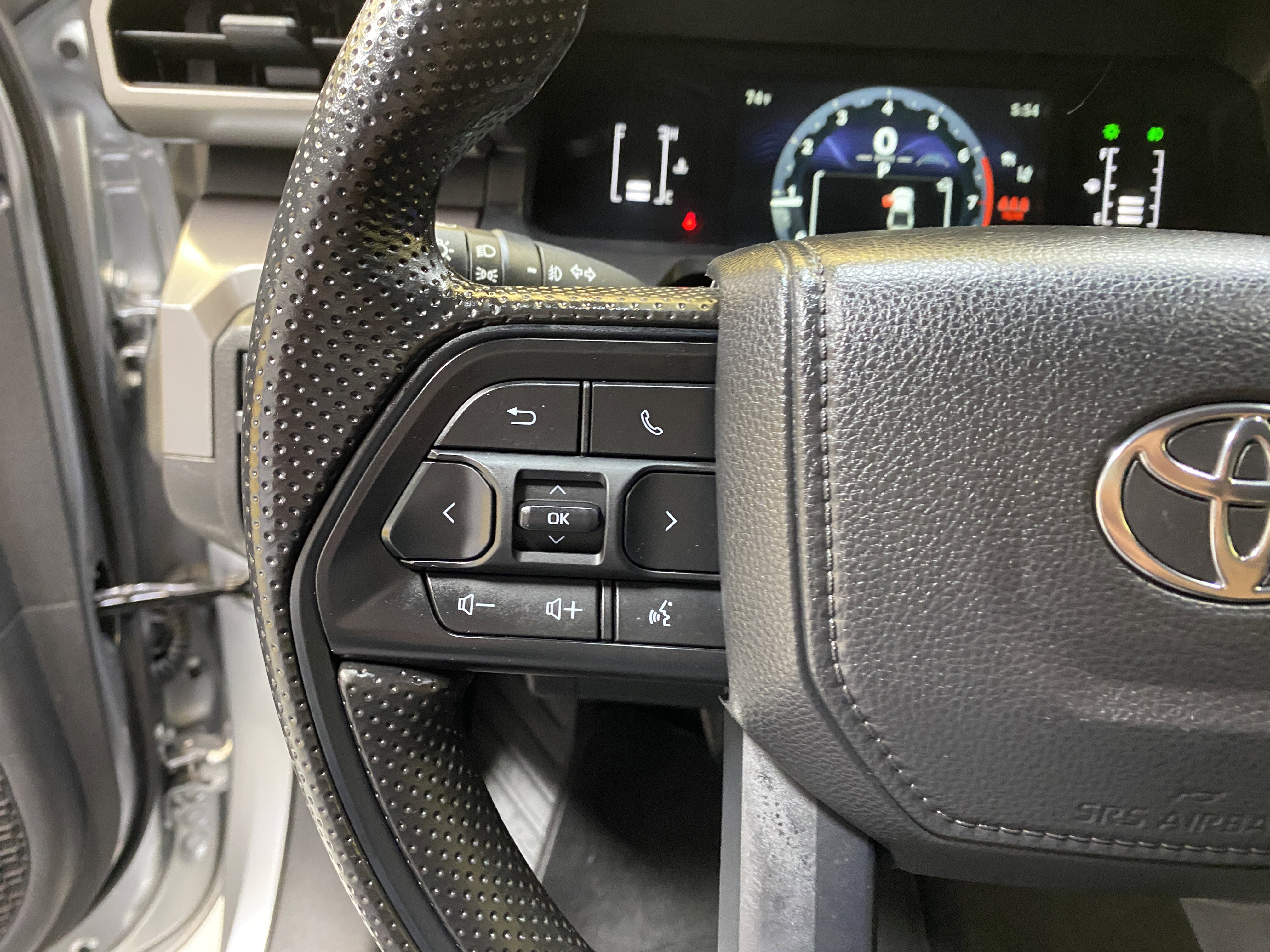 Used 2024 Toyota Tacoma SR5 image 34