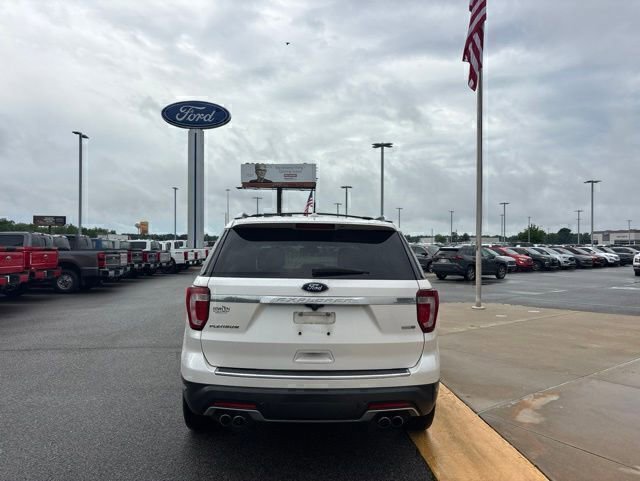 Used 2018 Ford Explorer Platinum AWD/4WD image 4