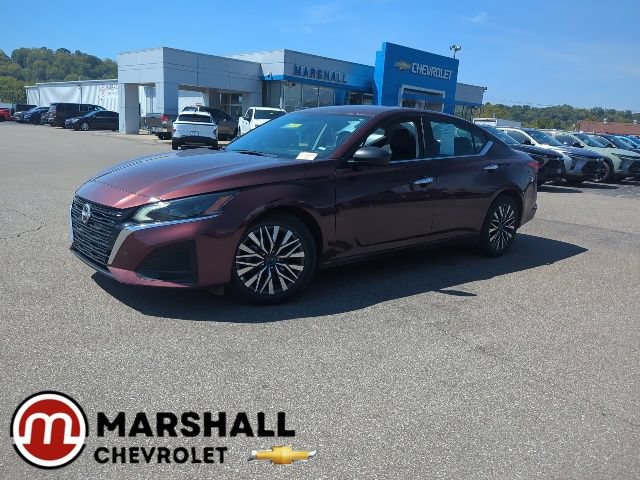 Used 2025 Nissan Altima 2.5 SV FWD image 1