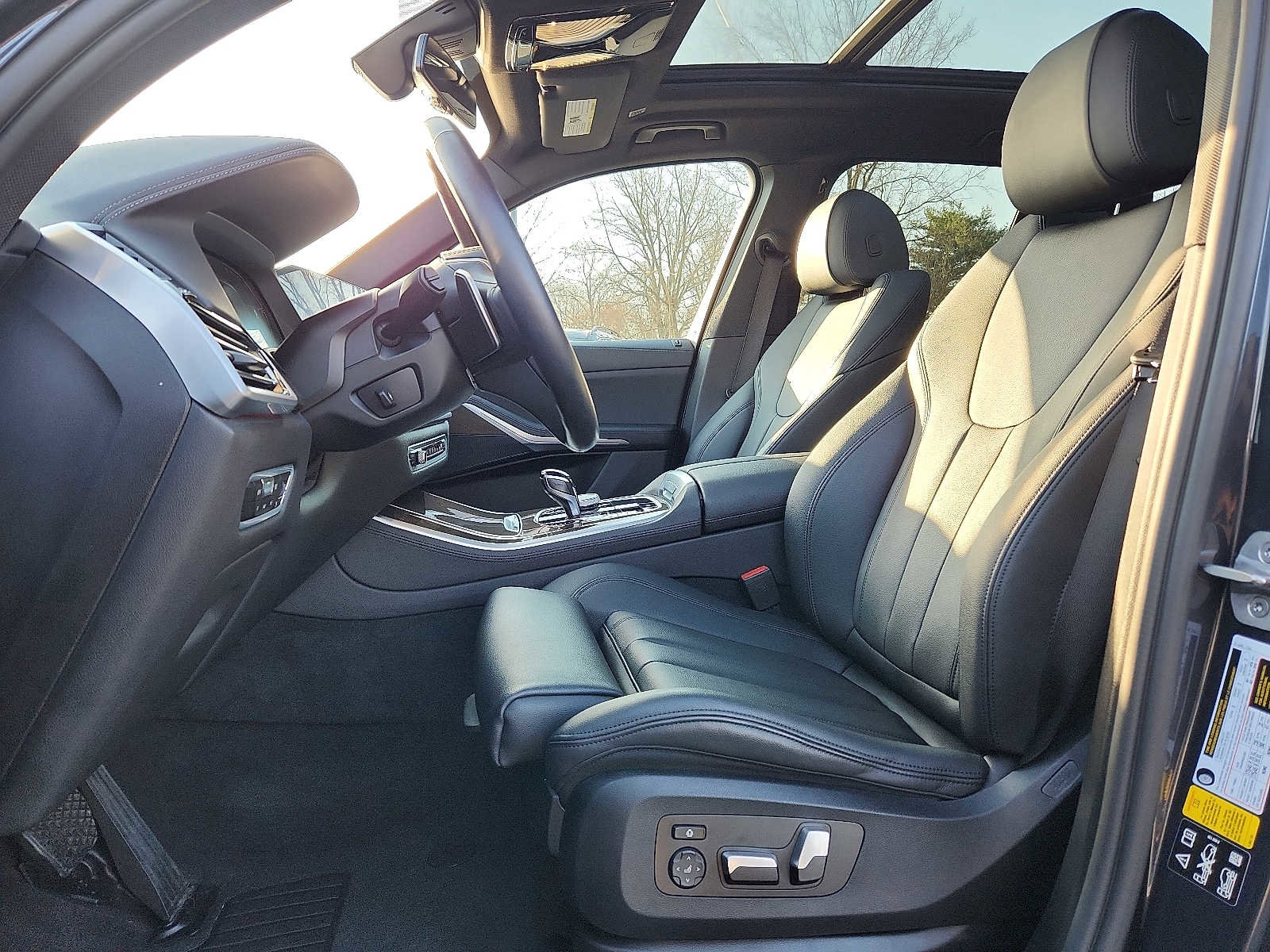 Certified 2022 BMW X5 xDrive40i w/ Premium Package image 13