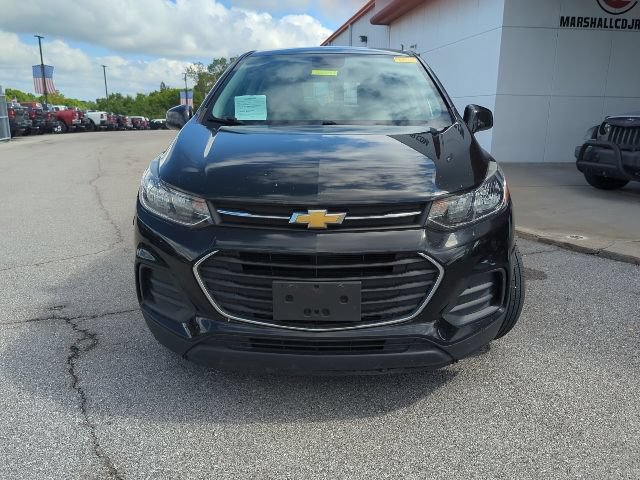 Used 2020 Chevrolet Trax LS FWD image 2
