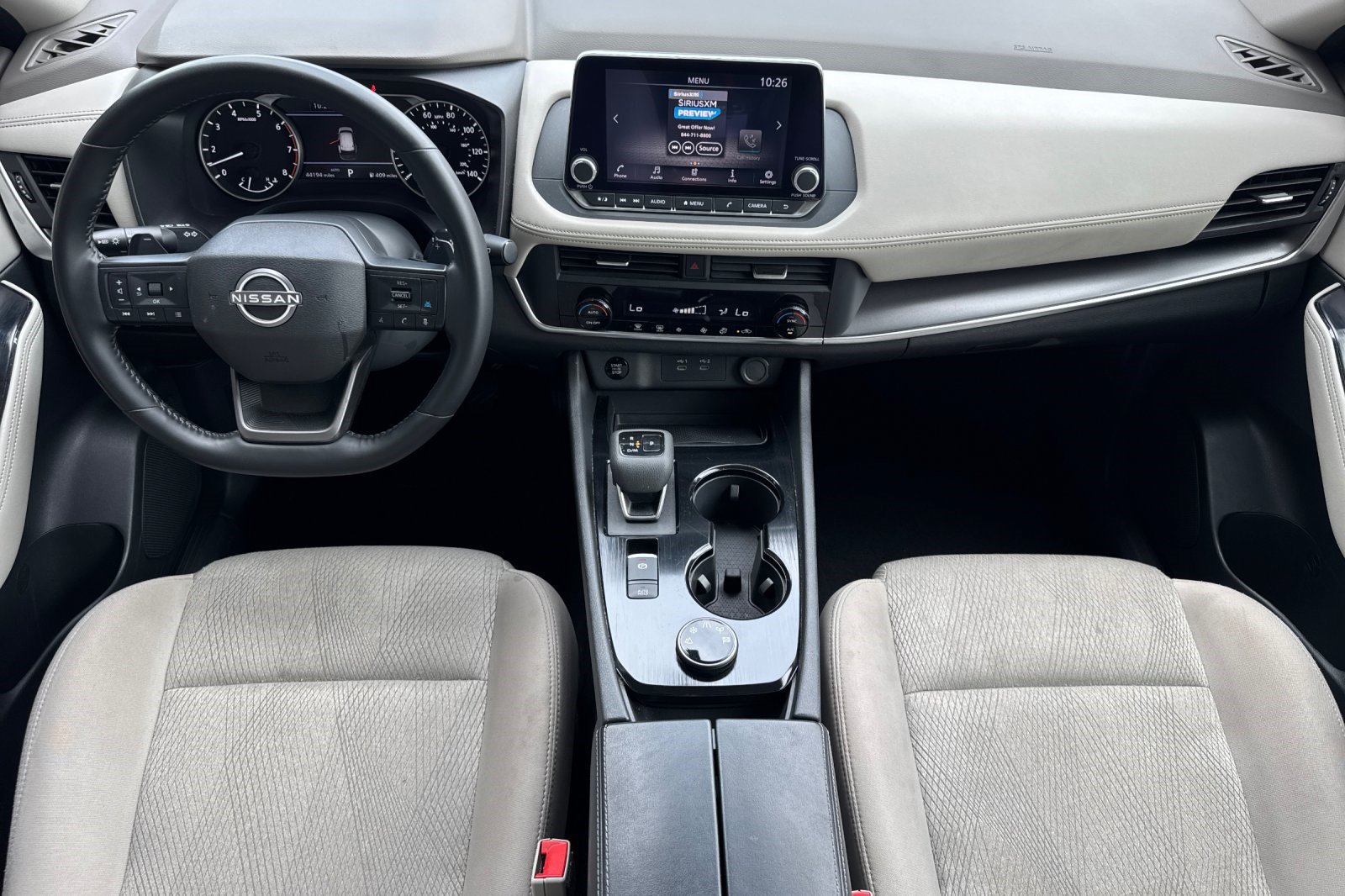 Used 2025 Nissan Rogue SV AWD/4WD image 16