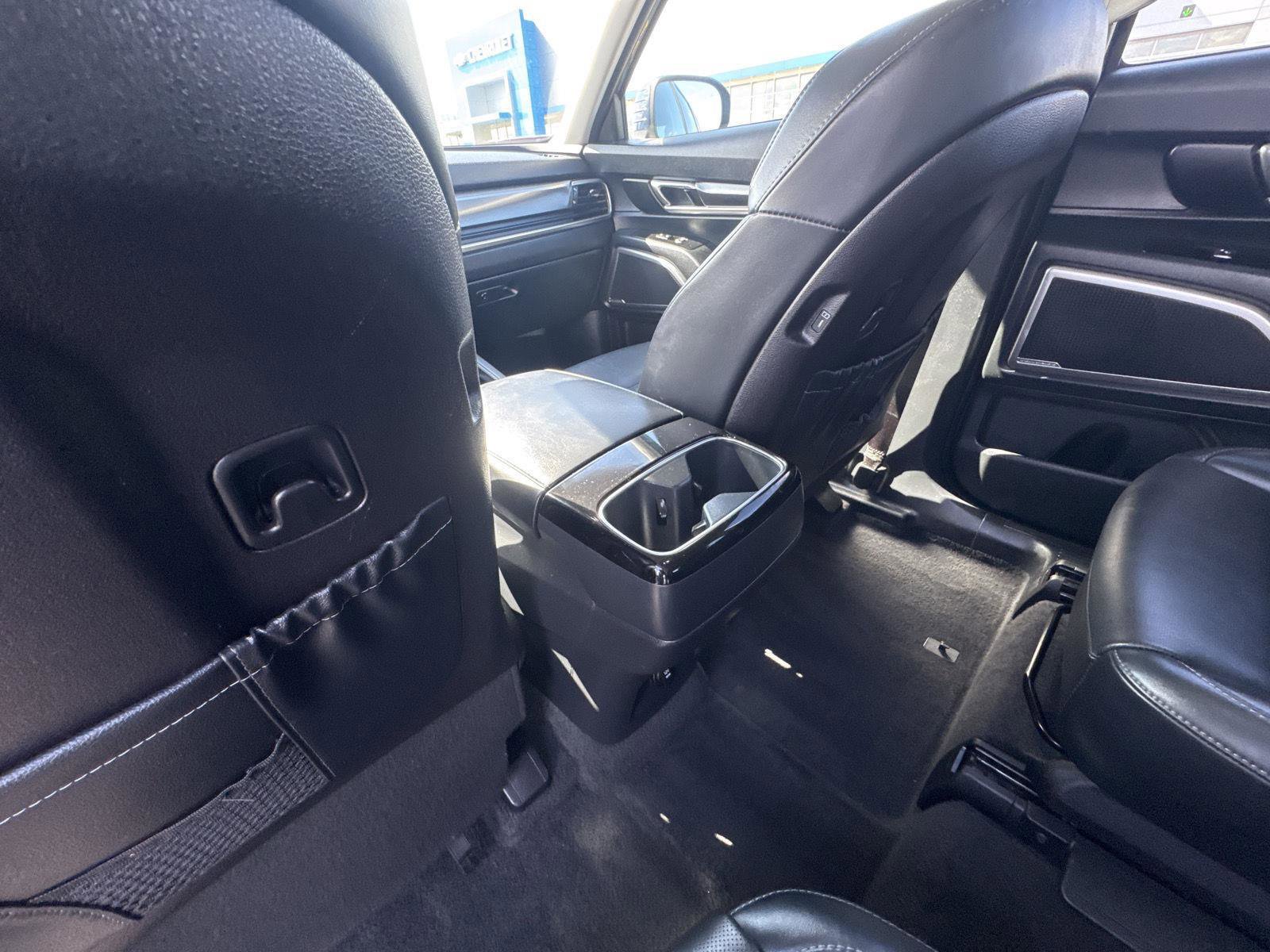 Used 2025 Kia Telluride S AWD/4WD image 13