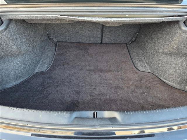 Used 2019 Chrysler 300 Limited AWD/4WD image 6