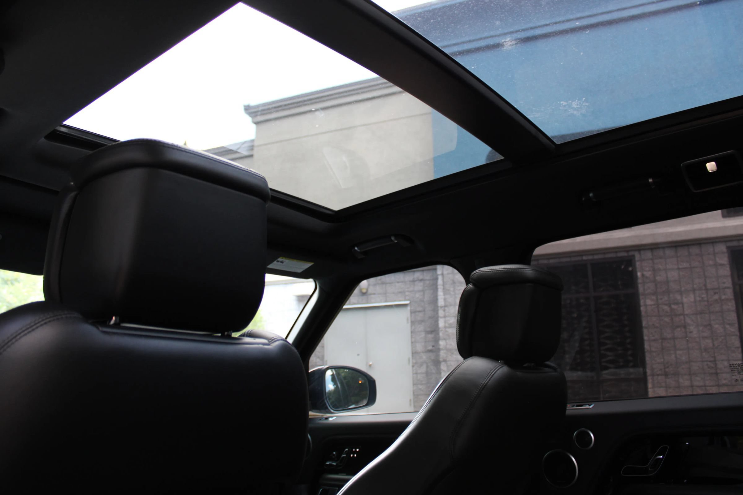 Used 2019 Land Rover Range Rover Supercharged AWD/4WD image 36