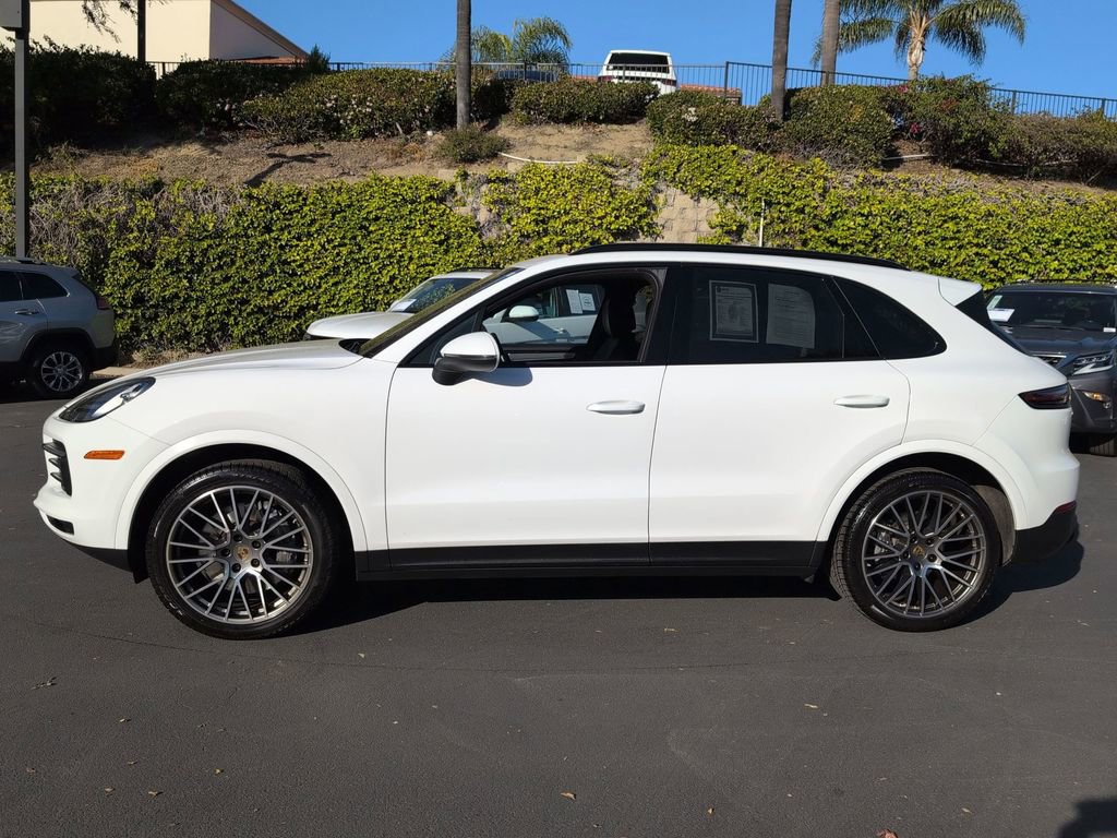 Used 2023 Porsche Cayenne Platinum Edition image 8