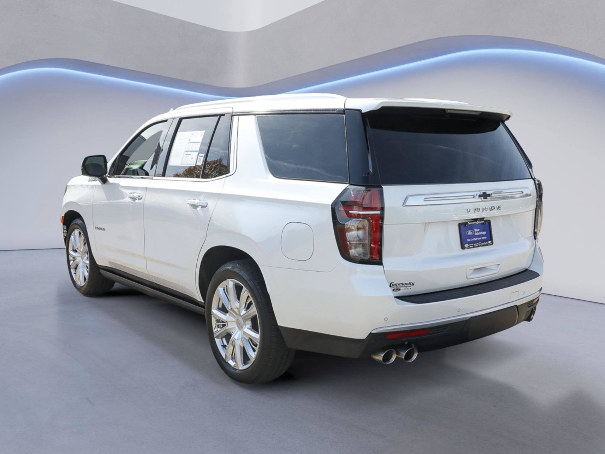 Used 2024 Chevrolet Tahoe High Country AWD/4WD image 8