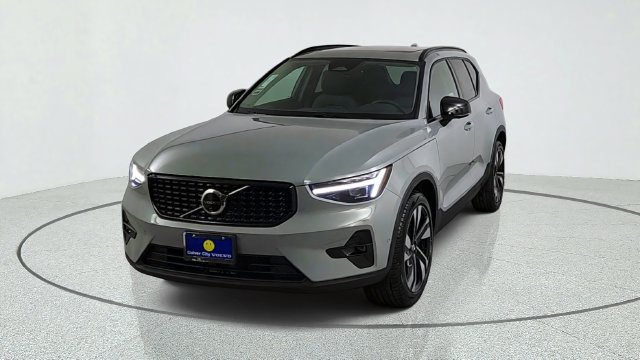 New 2026 Volvo XC40 B5 Plus w/ Protection Package Premier AWD/4WD image 2