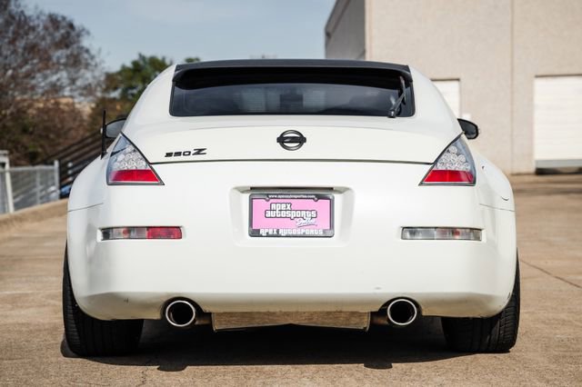 Used 2006 Nissan 350Z Coupe w/ (N93) Cargo Convenience Pkg image 17