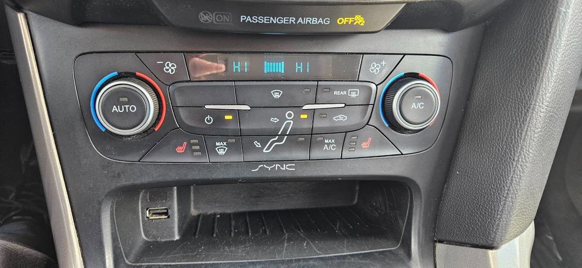 Used 2018 Ford Focus Titanium FWD image 10