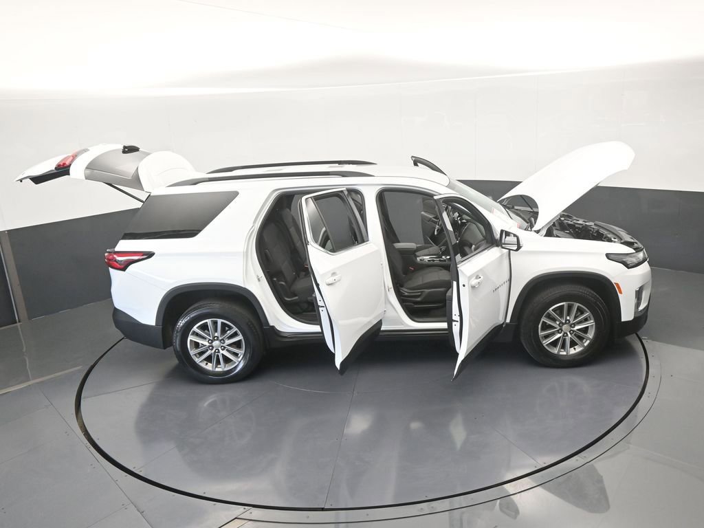 Used 2023 Chevrolet Traverse LT image 70