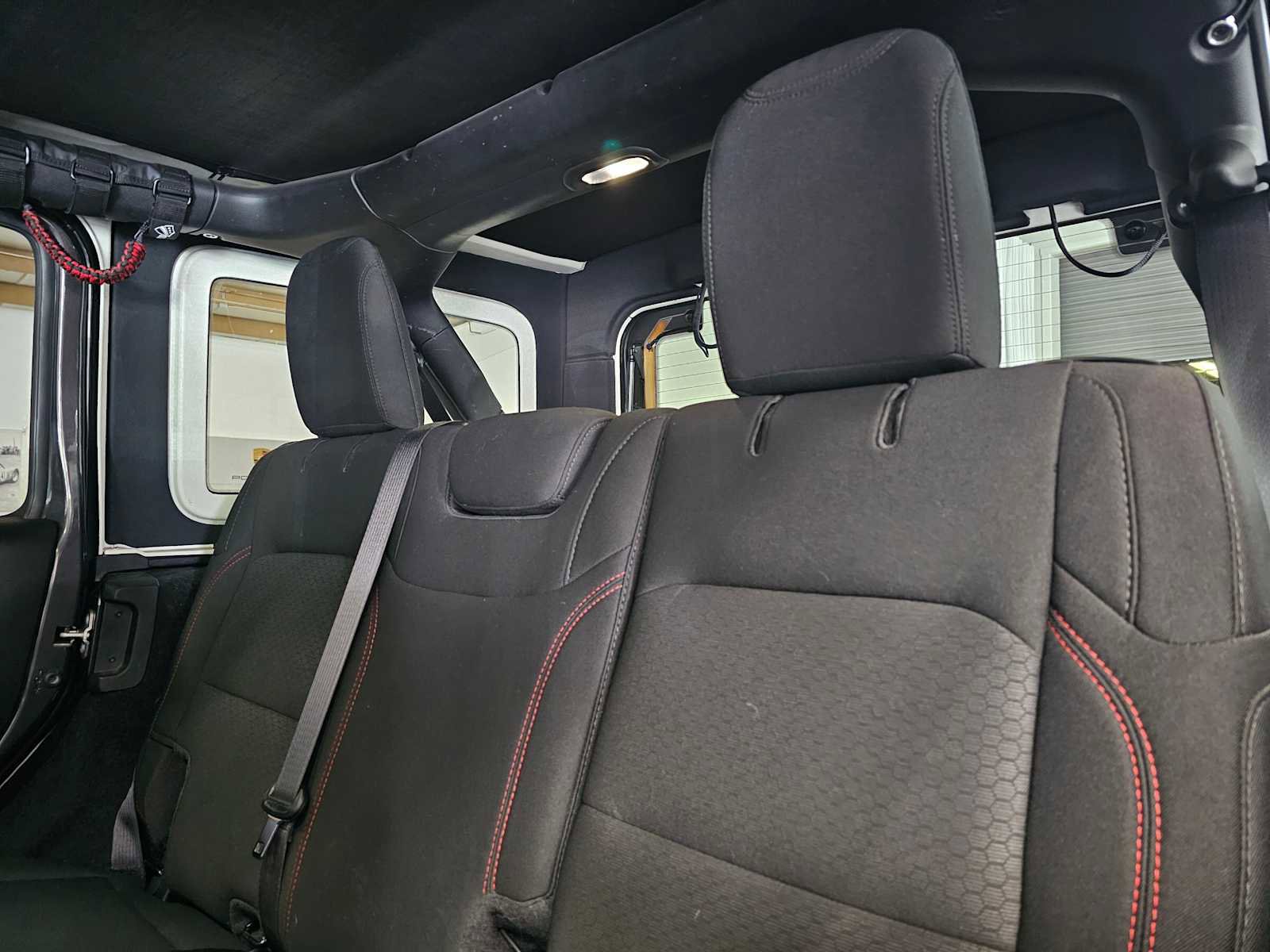 Used 2021 Jeep Wrangler Unlimited Rubicon AWD/4WD image 16