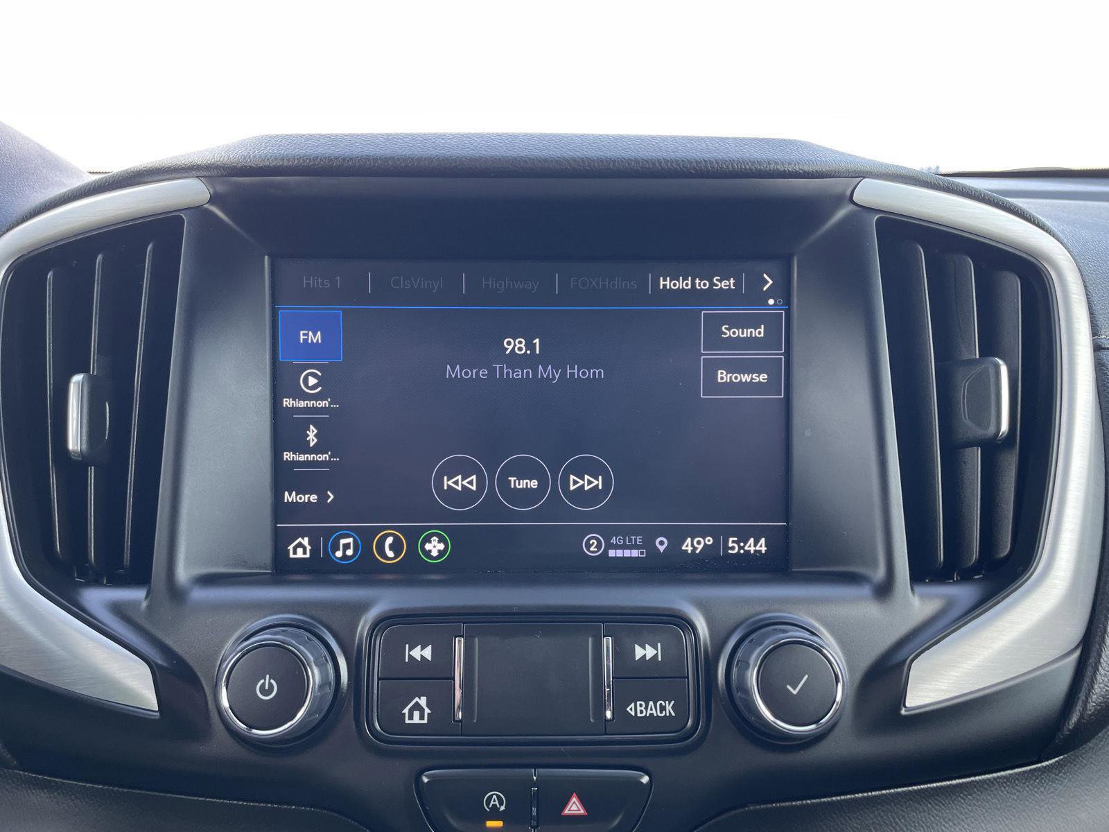 Used 2023 GMC Terrain SLT image 26