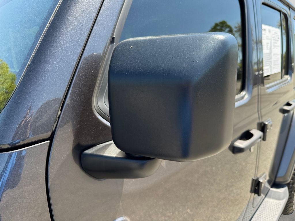 Used 2018 Jeep Wrangler Unlimited Sahara image 11