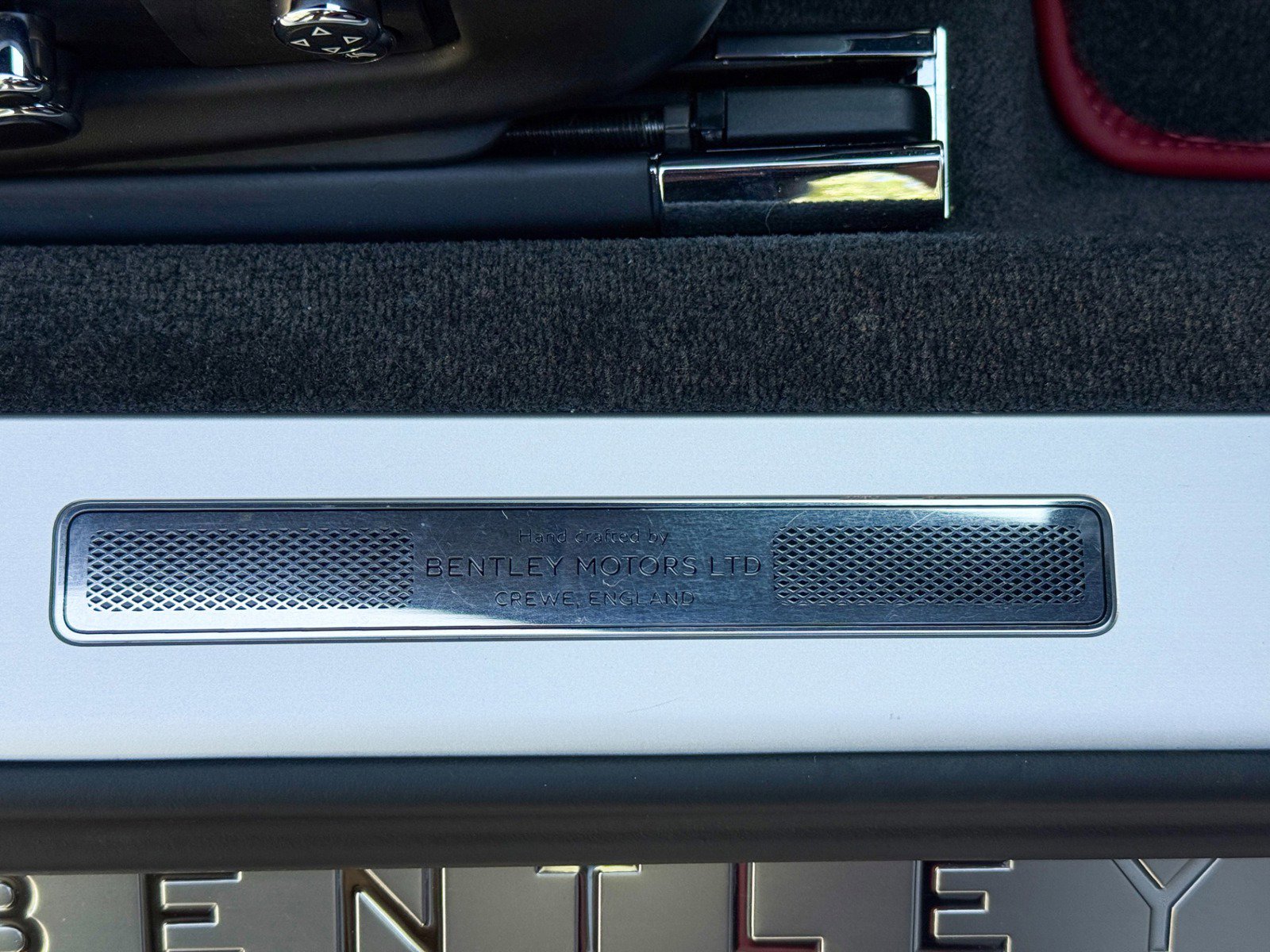 Used 2020 Bentley Continental GT V8 AWD/4WD image 32