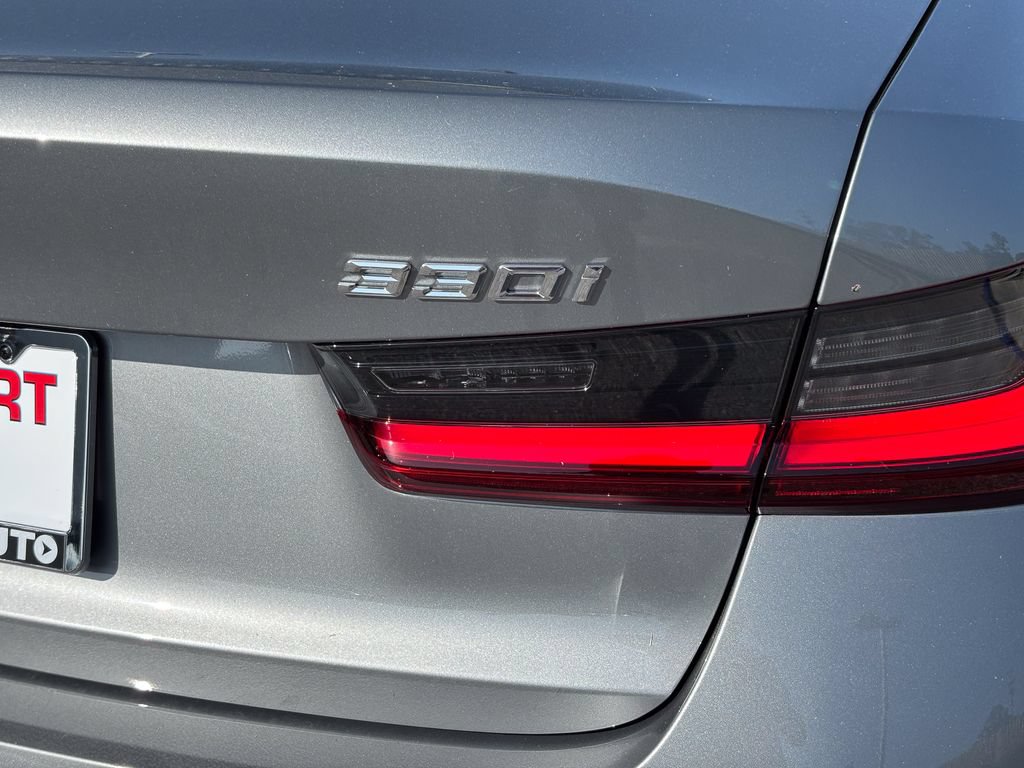 New 2026 BMW 330i xDrive Sedan w/ Premium Package AWD/4WD image 7