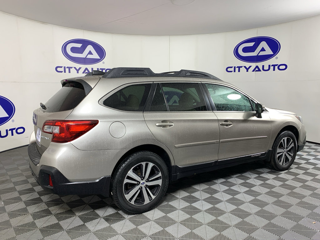 Used 2019 Subaru Outback 2.5i Limited w/ Popular Package #2 AWD/4WD image 3