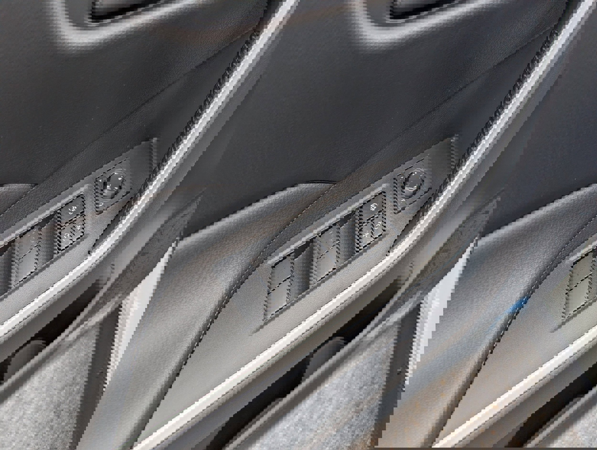 New 2025 Toyota RAV4 LE image 9