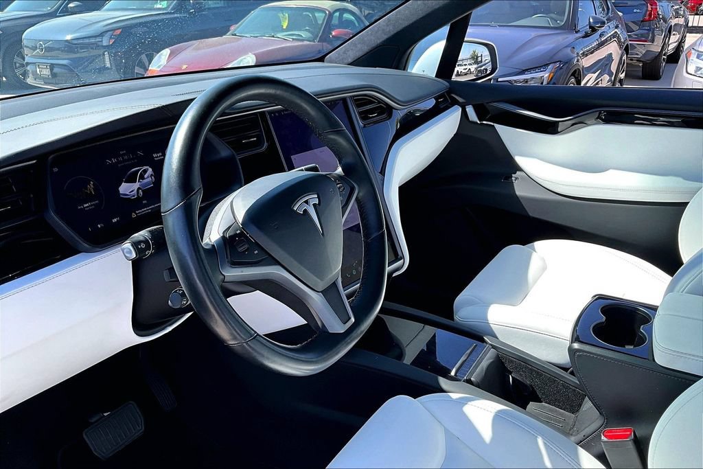 Used 2020 Tesla Model X Long Range AWD/4WD image 16