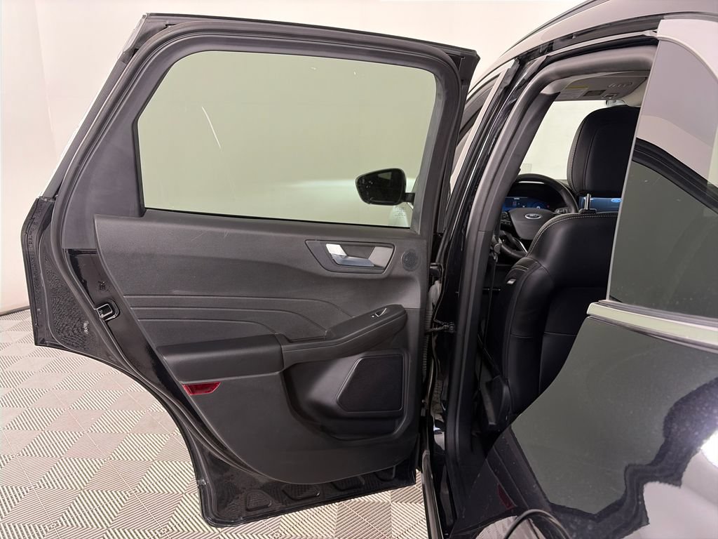 Used 2024 Ford Escape Platinum w/ Premium Technology Package AWD/4WD image 12