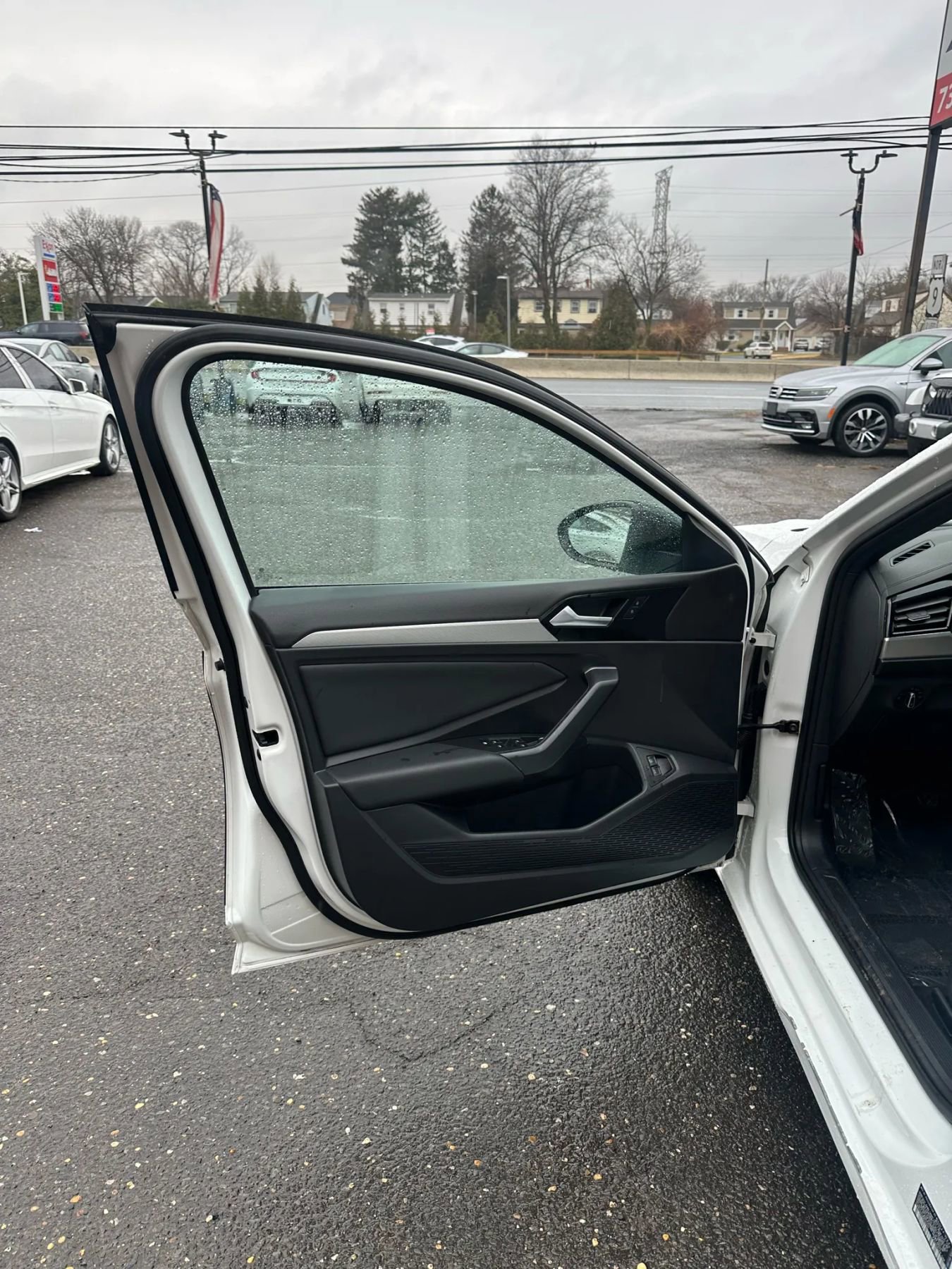 Used 2021 Volkswagen Jetta R-Line FWD image 9