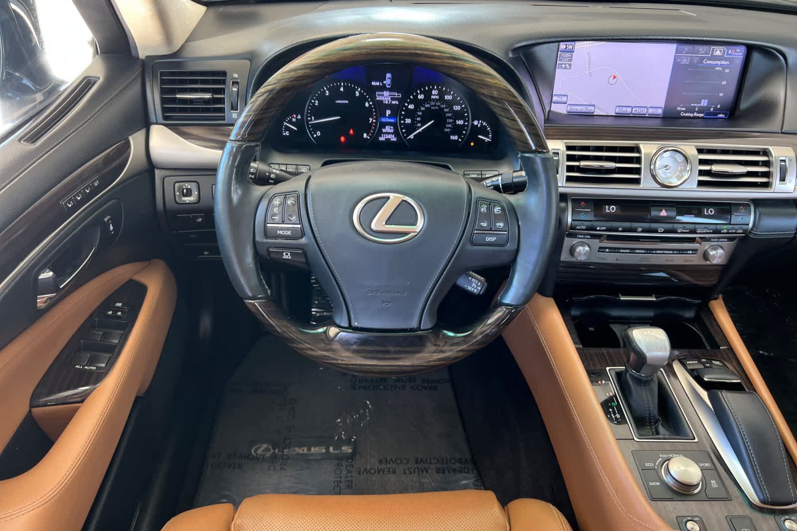 Used 2014 Lexus LS 460 w/ Comfort Package RWD image 15