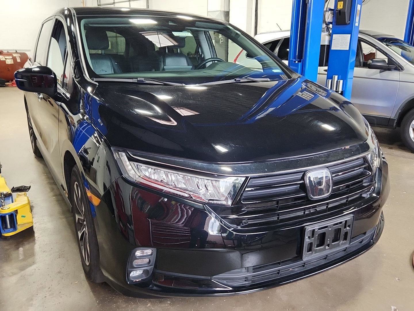 Certified 2024 Honda Odyssey EX-L image 6