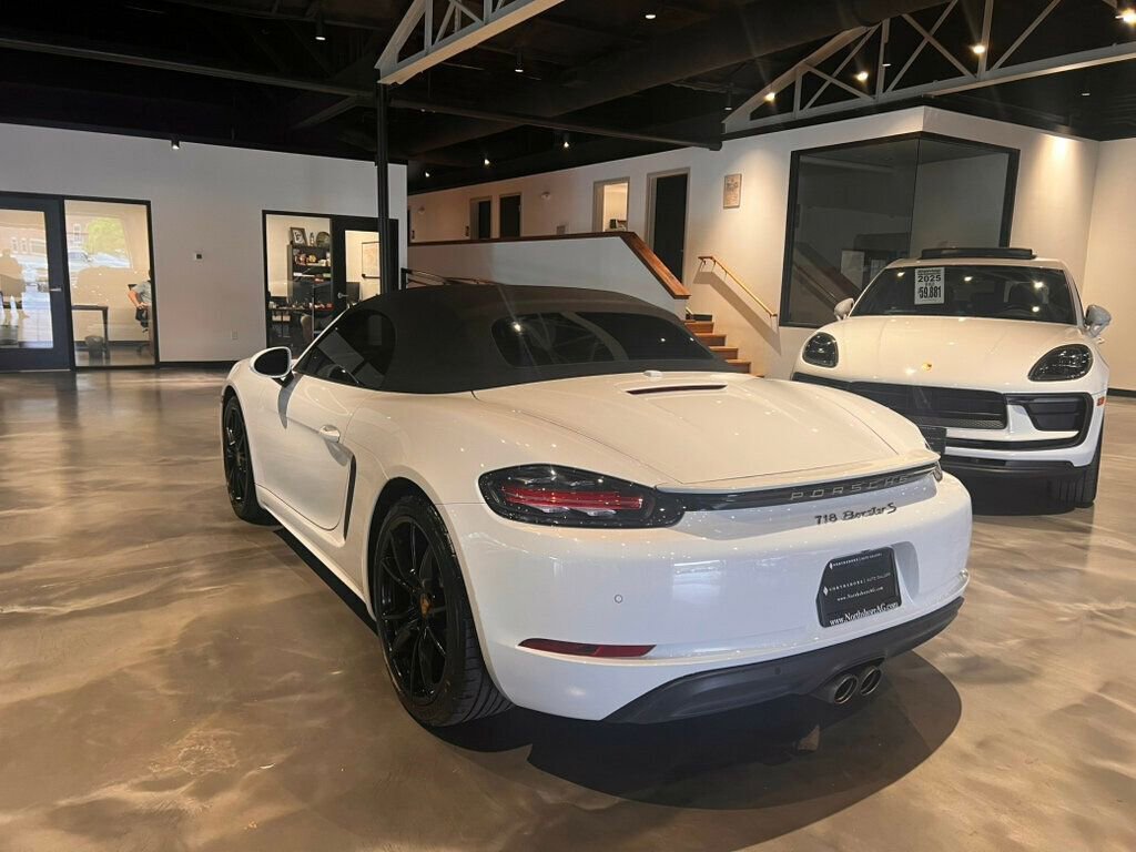 Used 2019 Porsche 718 Boxster RWD image 4