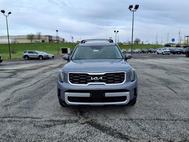 Used 2025 Kia Telluride S image 2