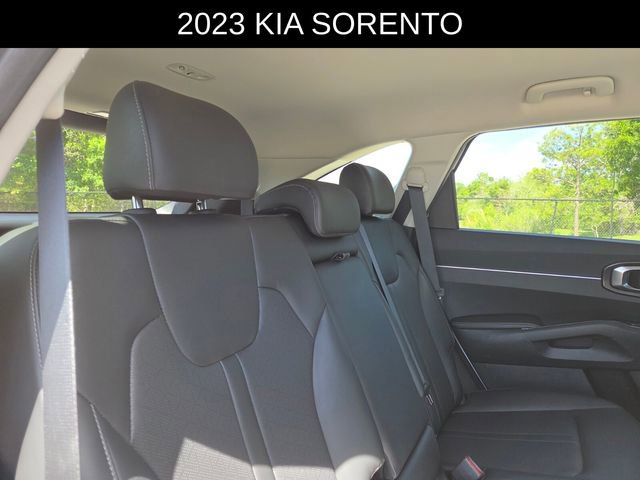 Used 2023 Kia Sorento S FWD image 14