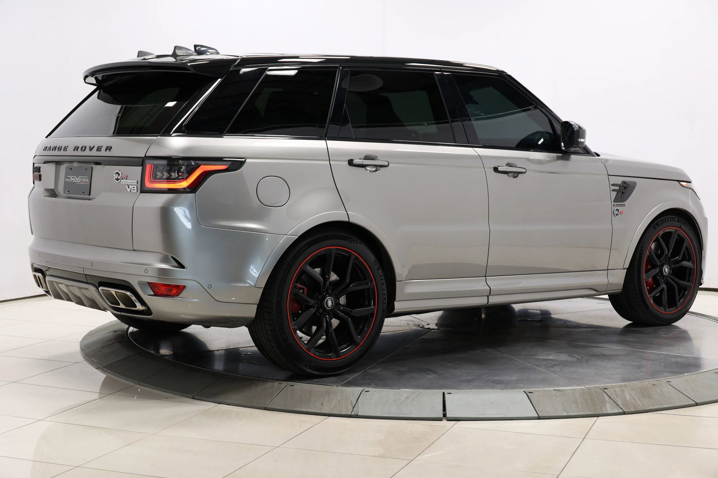 Used 2020 Land Rover Range Rover Sport SVR image 5