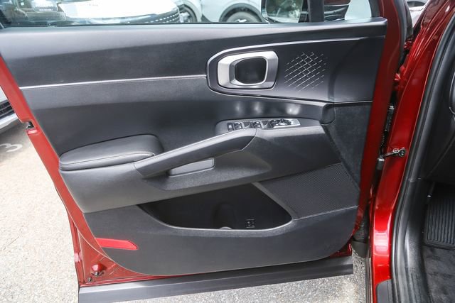 Certified 2024 Kia Sorento S w/ Panoramic Sunroof Package FWD image 23