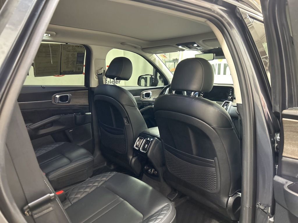Used 2023 Kia Sorento SX Prestige image 15